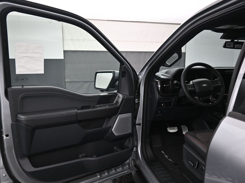 2025 Ford F-150 Lariat - Photo 6