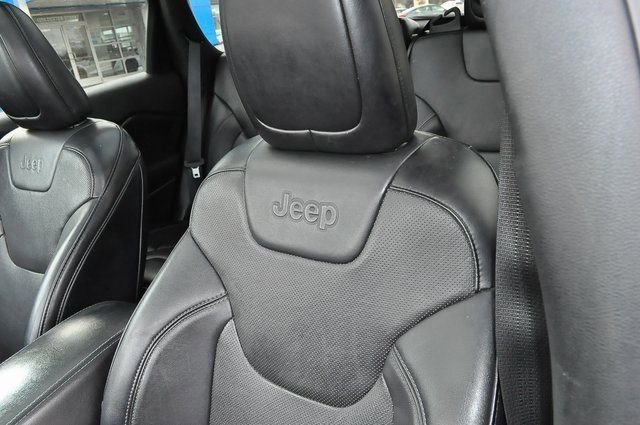Used 2022 Gray Jeep Limited image 10