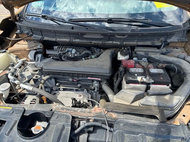 Used 2014 Orange Nissan S image 20