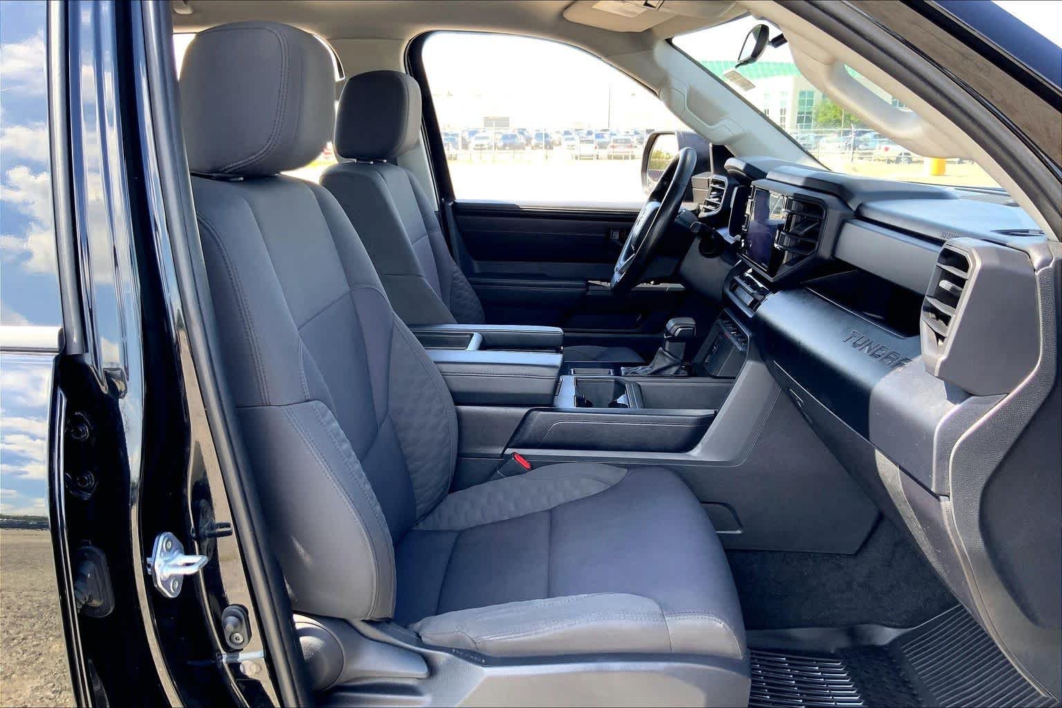 Used 2022 Midnight Black Metallic Toyota SR image 9