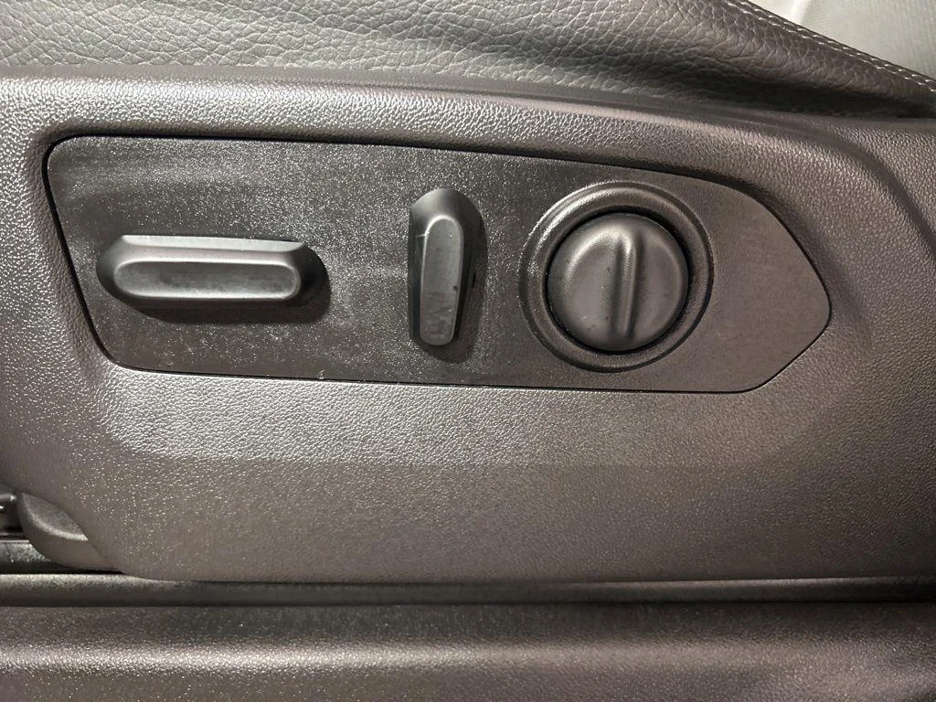 Used 2020 Steel Metallic GMC Denali image 16