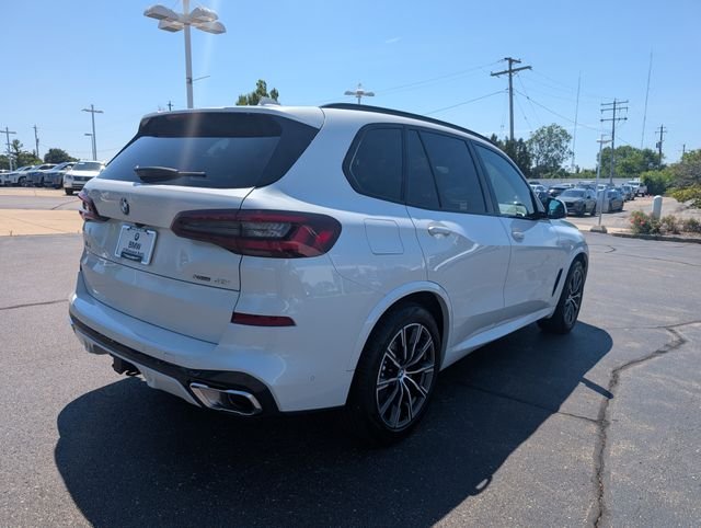 Used 2023 Mineral White Metallic BMW xDrive40i image 5