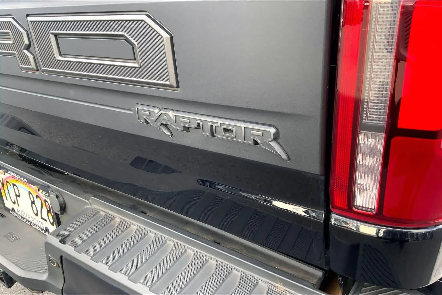 Used 2025 Blk/black Ford Raptor image 7