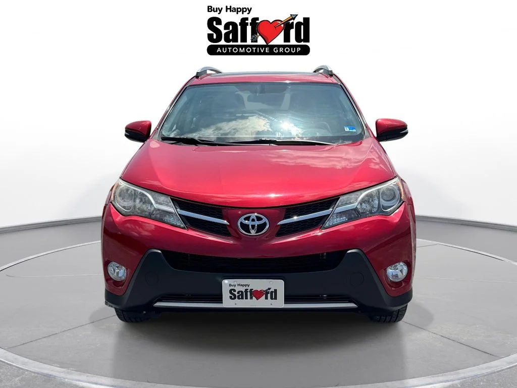 Used 2014 Red Toyota XLE image 8