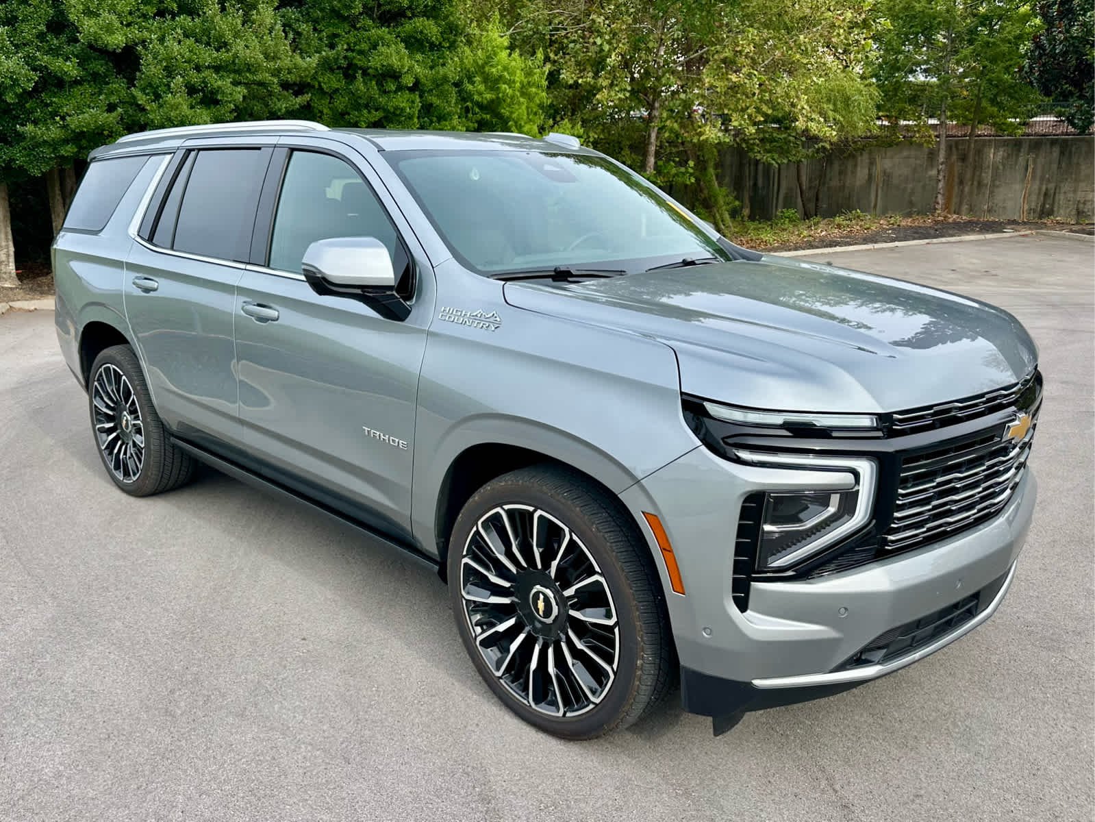 Used 2025 Sterling Gray Metallic Chevrolet High Country image 3
