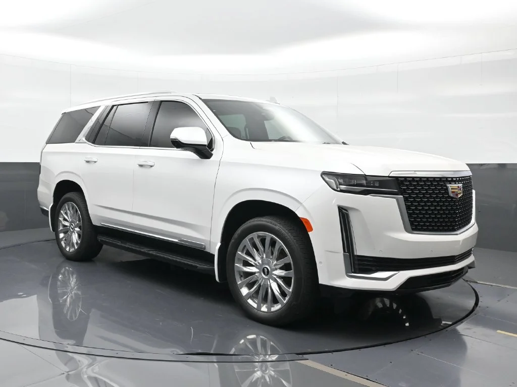 Used 2023 White Cadillac Premium Luxury image 4