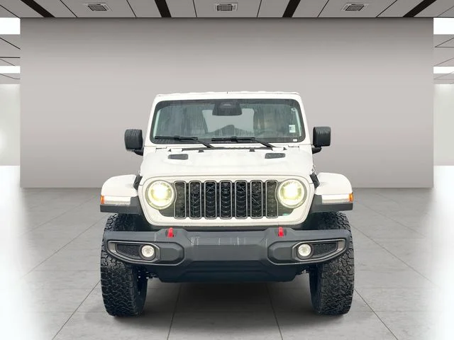 New 2026 Bright White Clear-Coat Exterior Paint Jeep Rubicon image 9