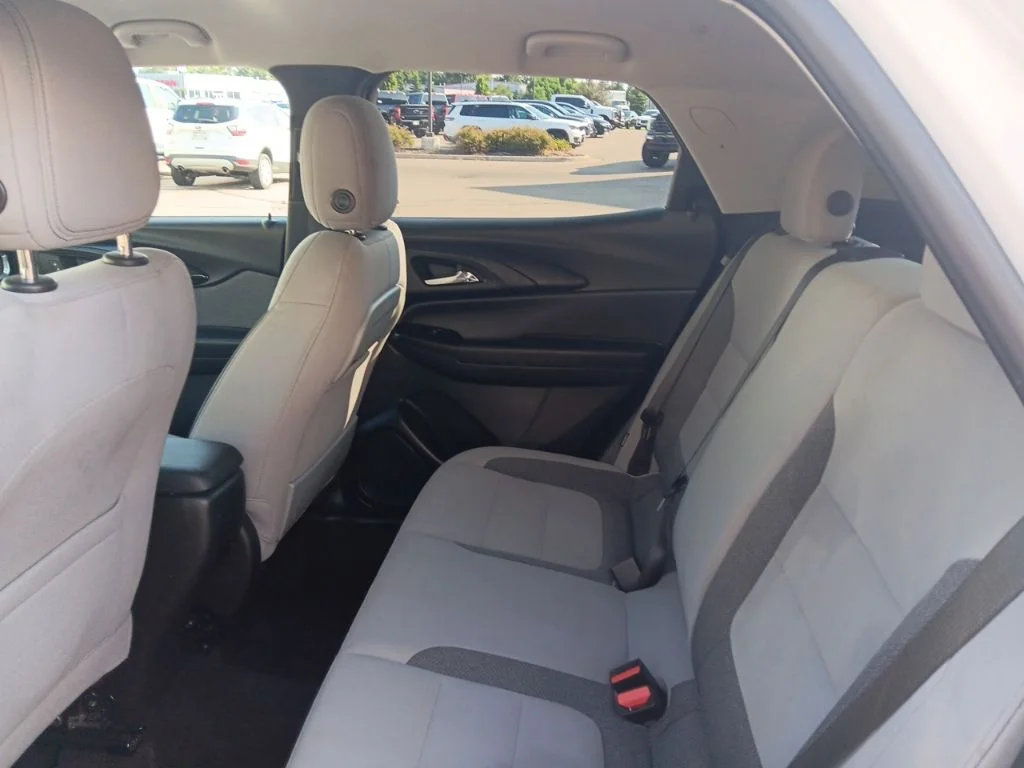 Used 2021 Summit White Chevrolet LT image 28