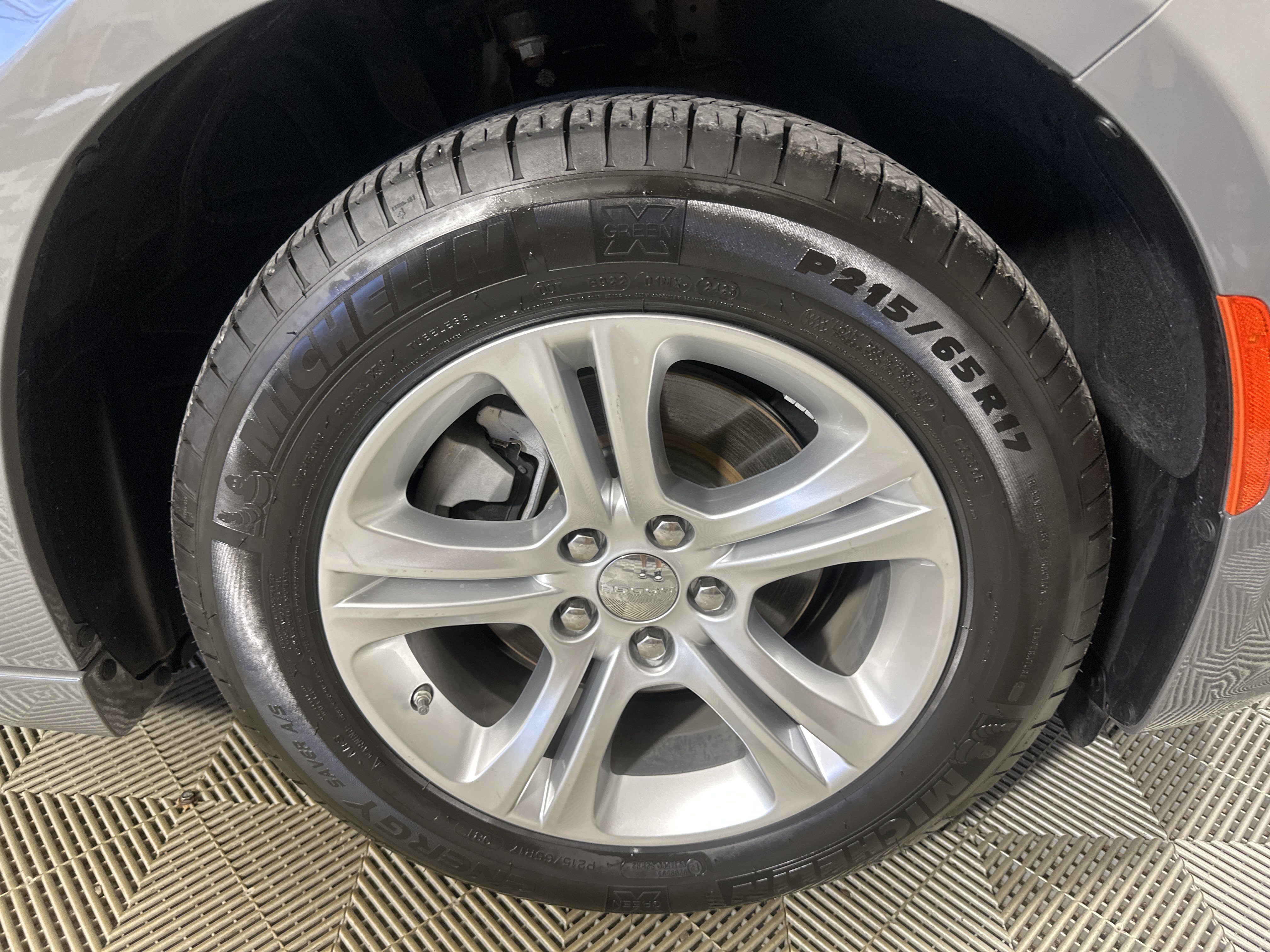 Used 2023 Destroyer Gray Clearcoat Dodge SXT image 26
