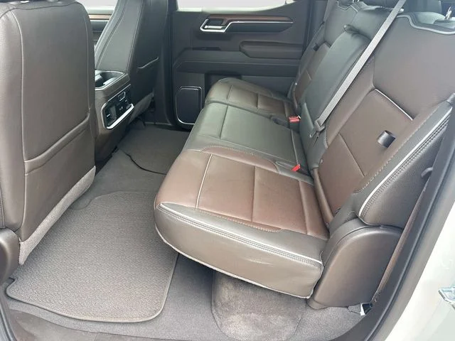 Used 2023 White GMC Denali image 17