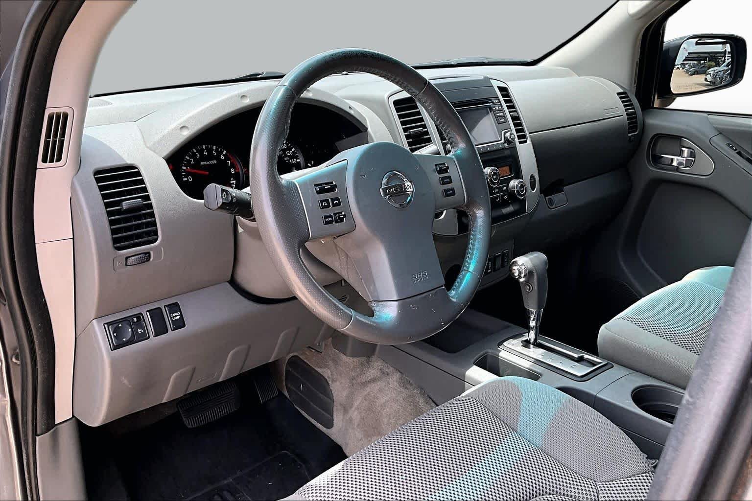 Used 2018 Gun Metallic Nissan SV V6 image 15