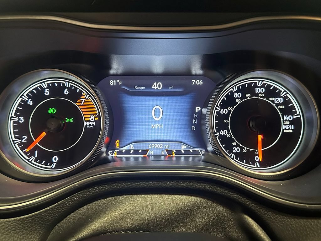 Used 2019  Jeep High Altitude image 31
