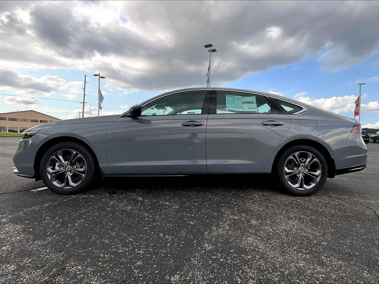 New 2026 Urban Gray Pearl Honda EX-L image 6