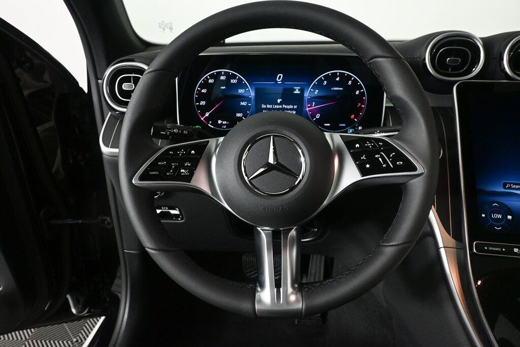New 2027 Black Mercedes-Benz GLC 300 image 38