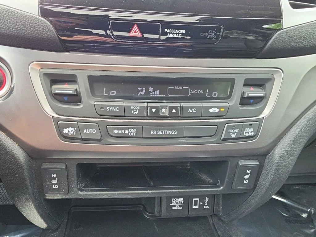 Certified Used 2019 Modern Steel Metallic Honda RTL-T image 18