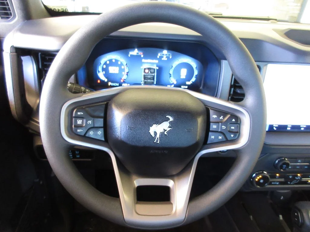 2025 Ford Bronco 4-Door Base - Photo 14