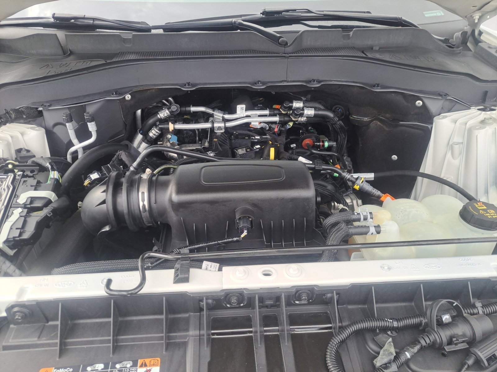 Used 2022 Oxford White Ford XLT image 29