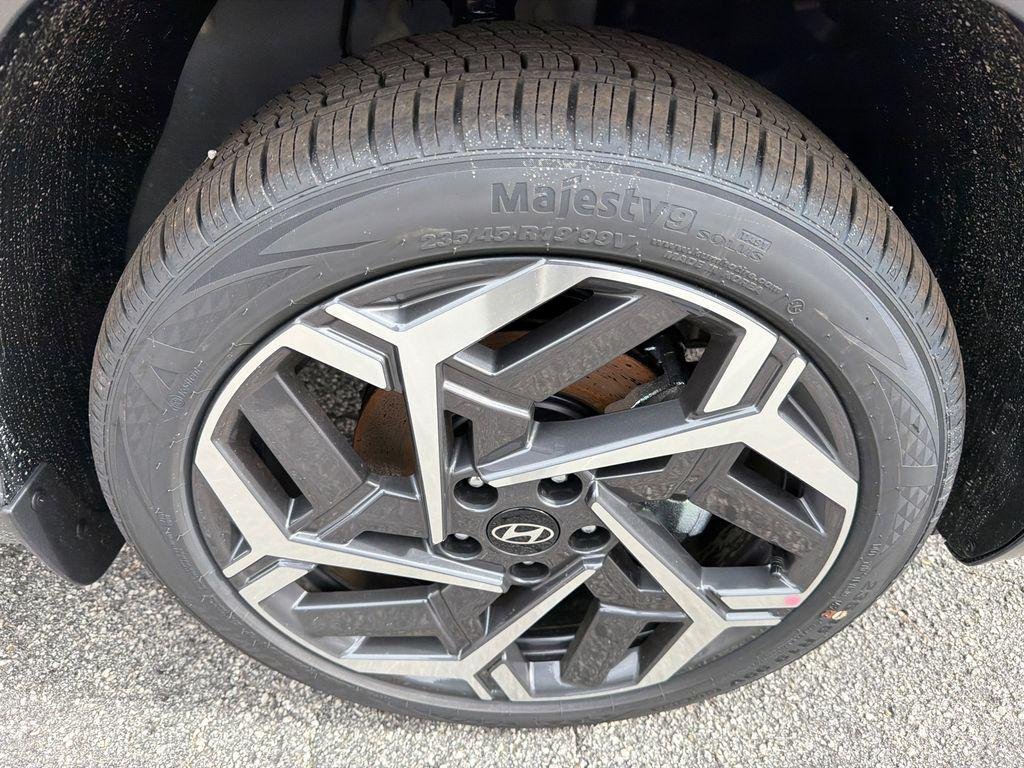 New 2026 Green Hyundai SEL Premium FWD image 12
