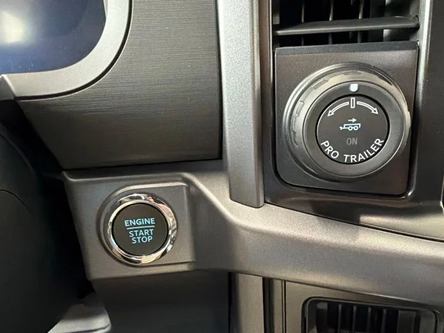 New 2026 White Ford XLT image 31