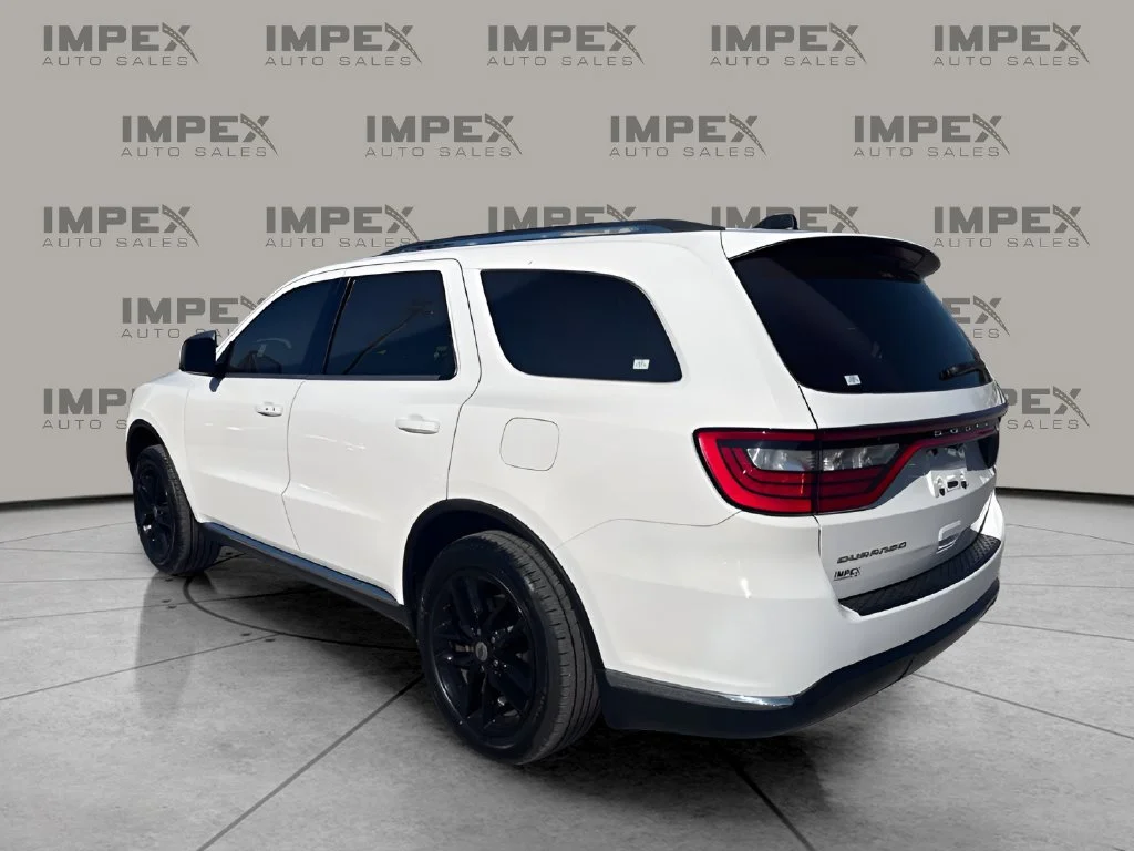 Used 2022 White Dodge SXT image 3