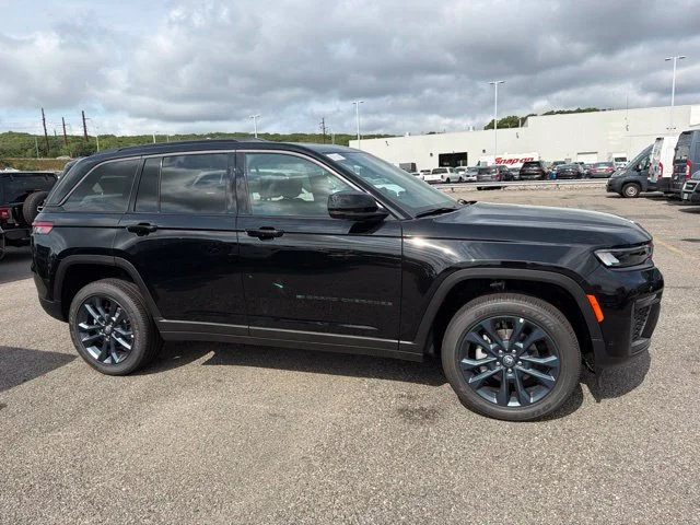 New 2026 Black Jeep  image 2