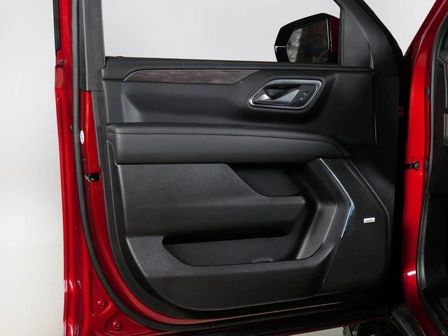 Used 2024 Red Chevrolet Z71 image 27