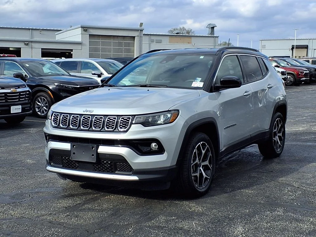 Used 2025 Jeep Compass Limited with VIN 3C4NJDCN6ST512031 for sale in Kansas City