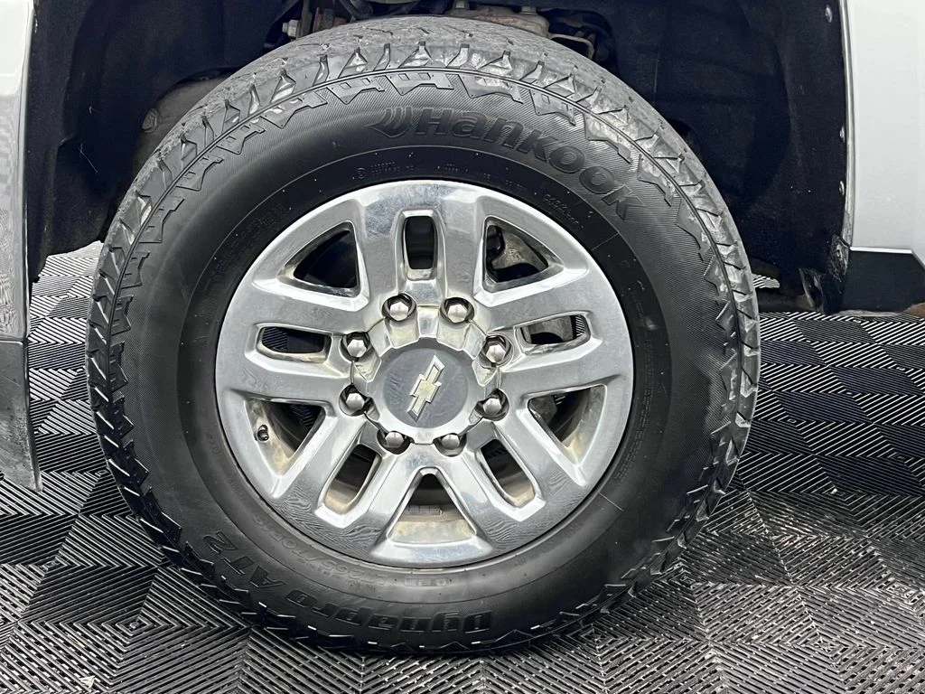 Used 2017 Silver Ice Metallic Chevrolet LTZ image 11