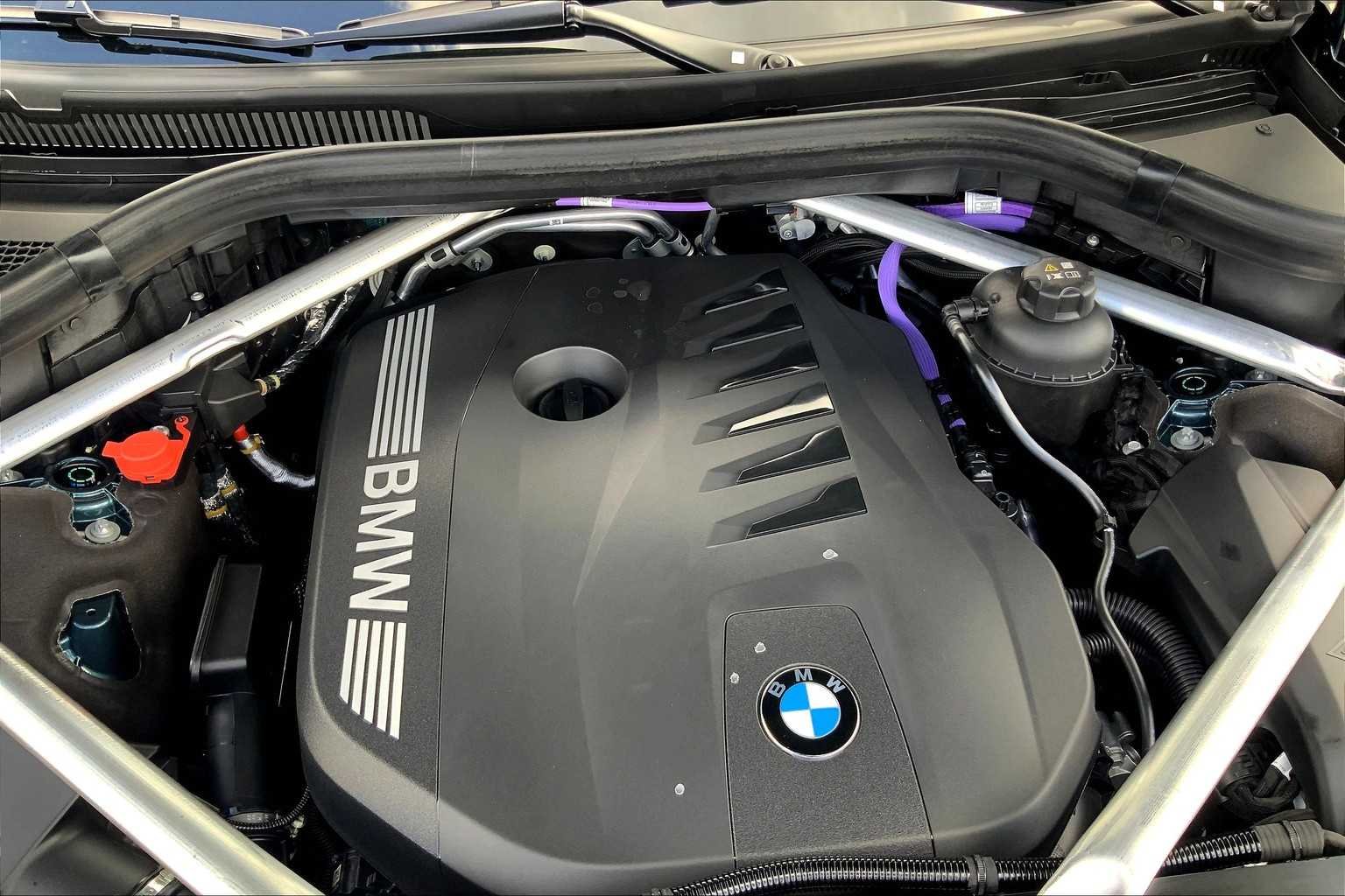 Used 2026 Blue Ridge Mountain Metallic BMW xDrive40i image 17