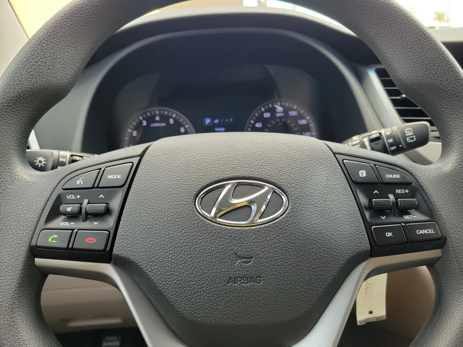 Used 2016 Coliseum Gray Hyundai SE image 17