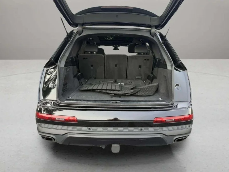 Certified Used 2025  Audi Premium Plus image 35