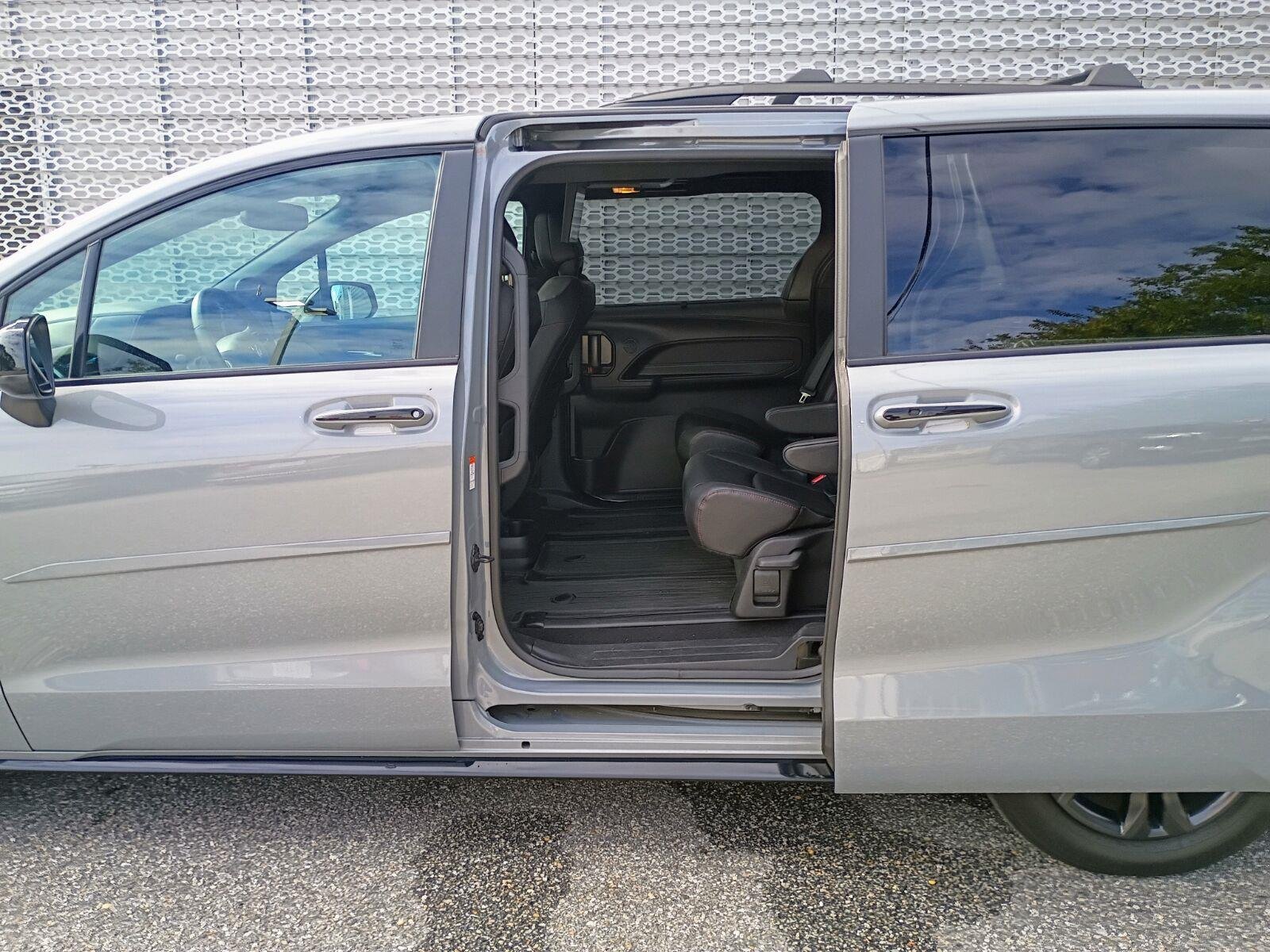 Used 2025 Cement Toyota XSE image 3