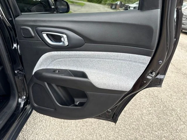 Used 2023 Black Jeep Latitude image 24