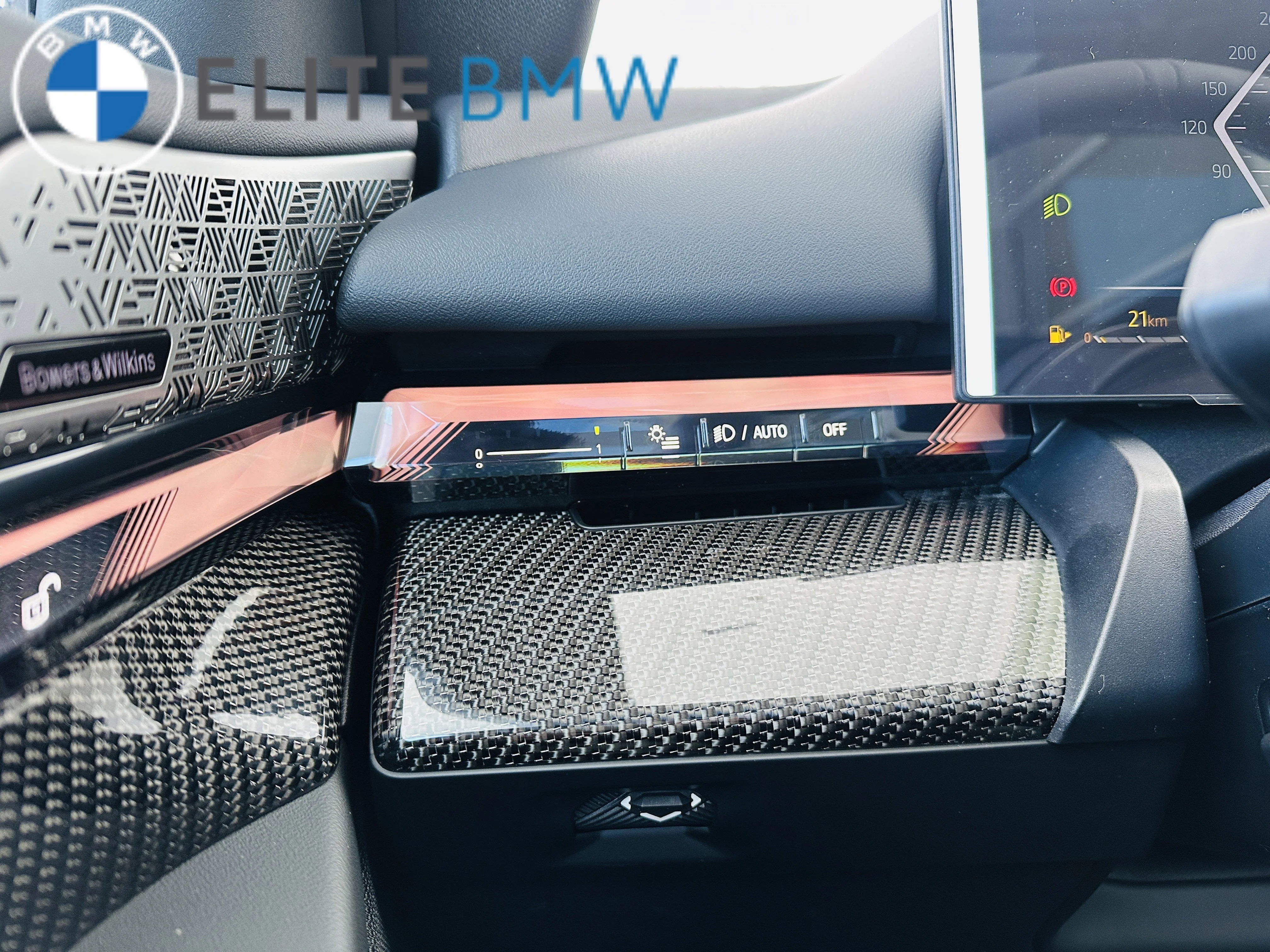 New 2026 Alpine White BMW 530i xDrive image 18