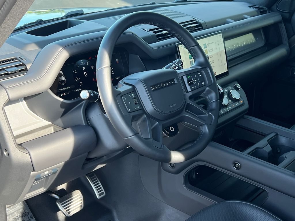 Used 2025 Brown Land Rover OCTA image 15