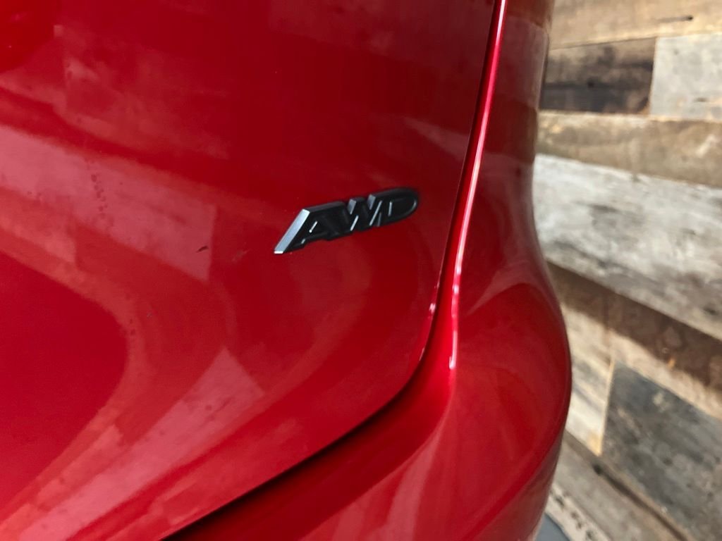 Used 2026 Red Chrysler Limited image 19