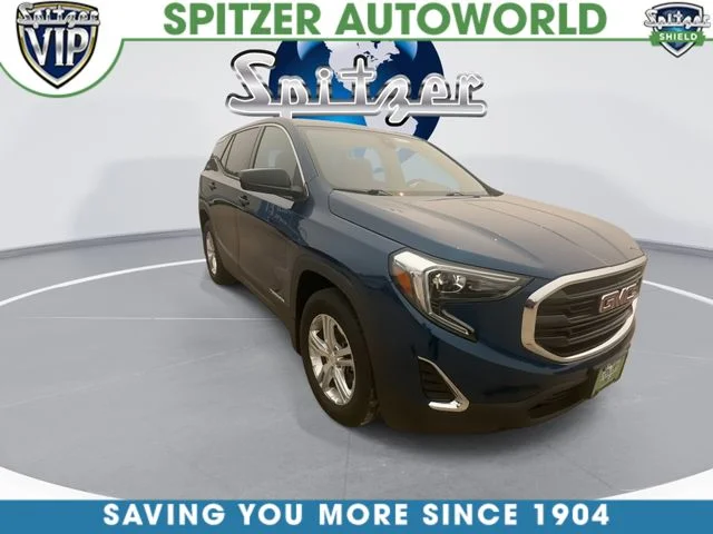 Used 2020 Blue GMC SLE image 2