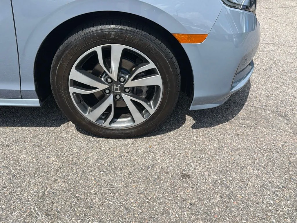 Used 2023 Silver Honda Touring image 4