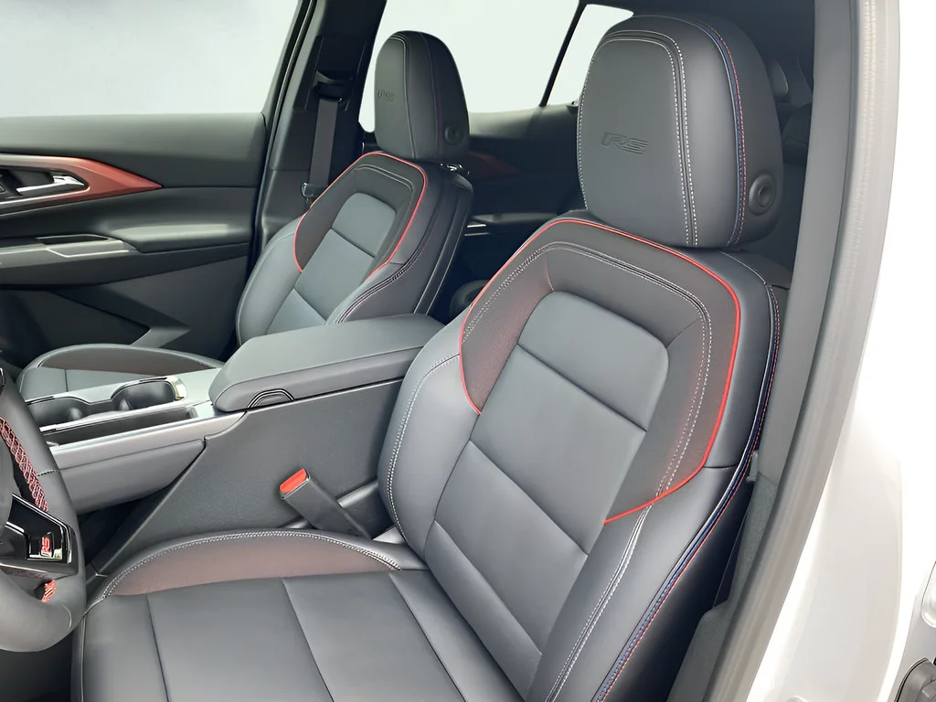 2025 Chevrolet Equinox EV RS - Photo 18