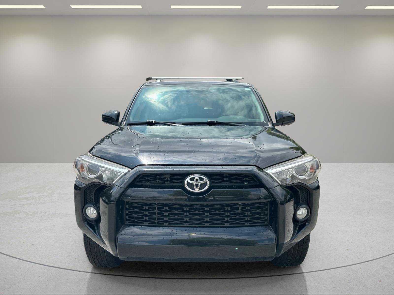 Used 2019 Midnight Black Metallic Toyota SR5 image 9
