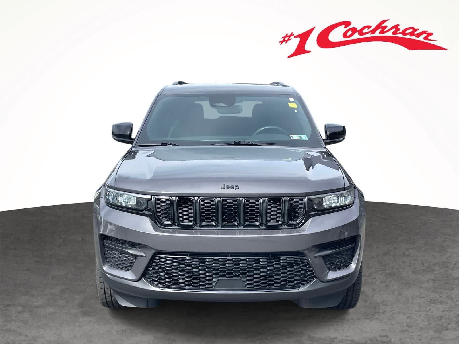 Used 2023 Baltic Gray Metallic Clearcoat Jeep Altitude image 2