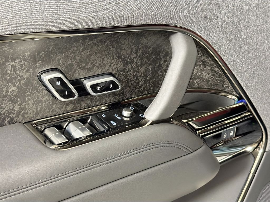 New 2026 Borasco Grey Metallic Land Rover Dynamic SE image 18
