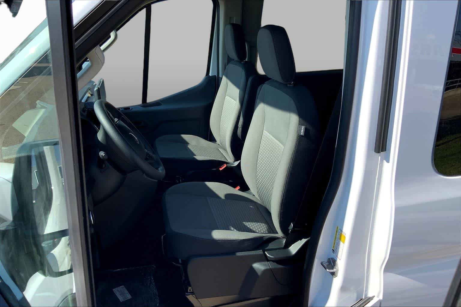 2025 Ford Transit Passenger Van XLT - Photo 9