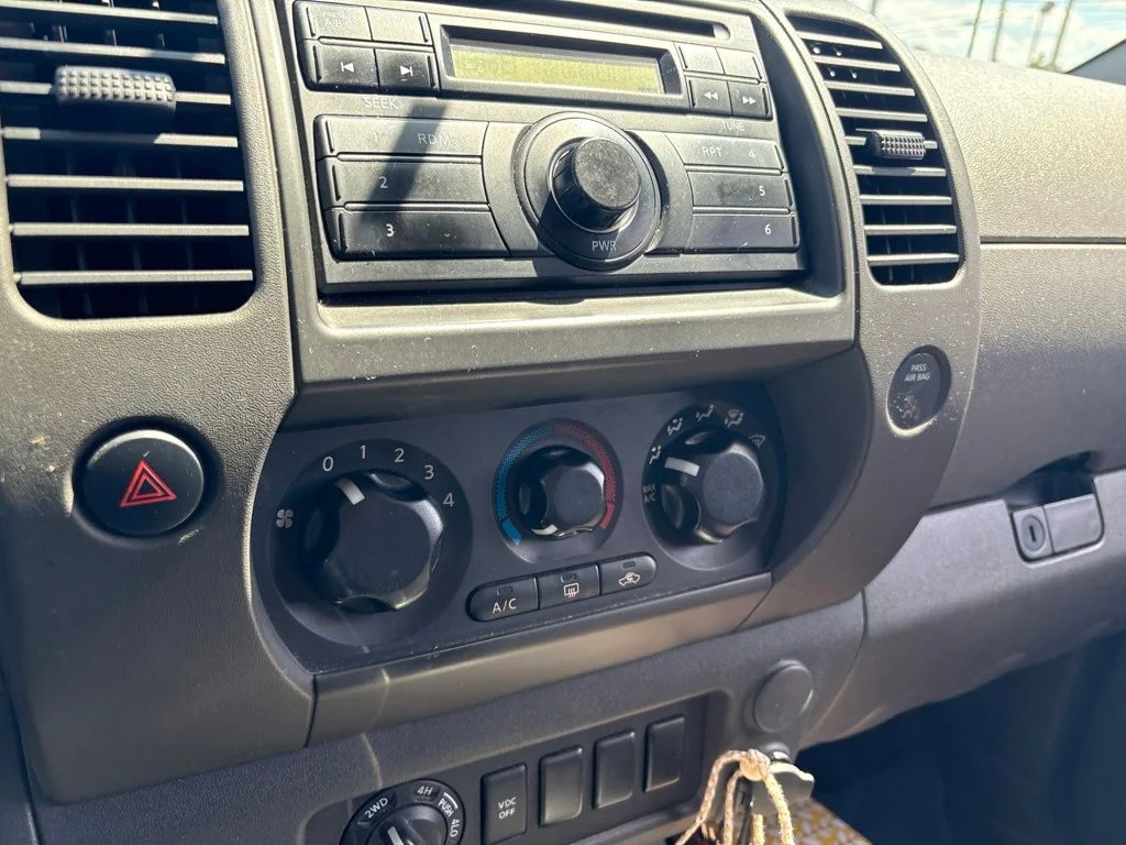 Used 2011 Black Nissan X image 19