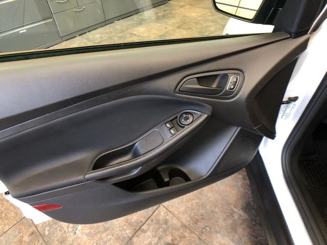 Used 2015 Oxford White Ford S image 12