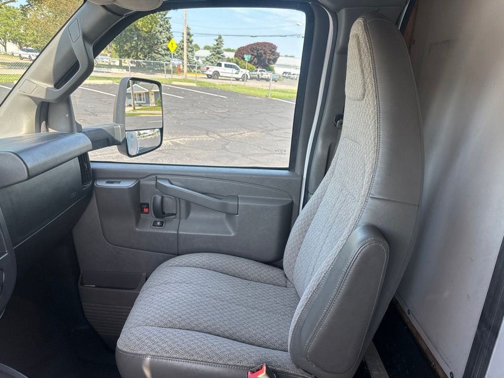 Used 2017 White Chevrolet Work Van image 13