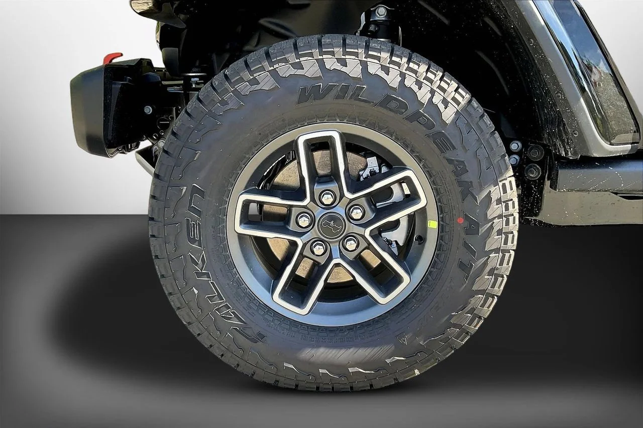 New 2026 Black Clearcoat Jeep Mojave image 29