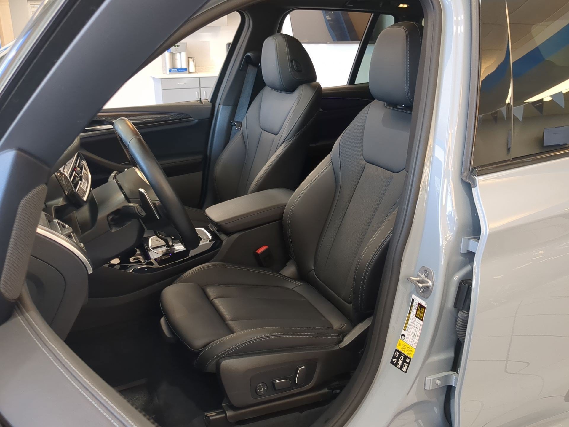 Used 2024 Brooklyn Grey Metallic BMW M40i image 9