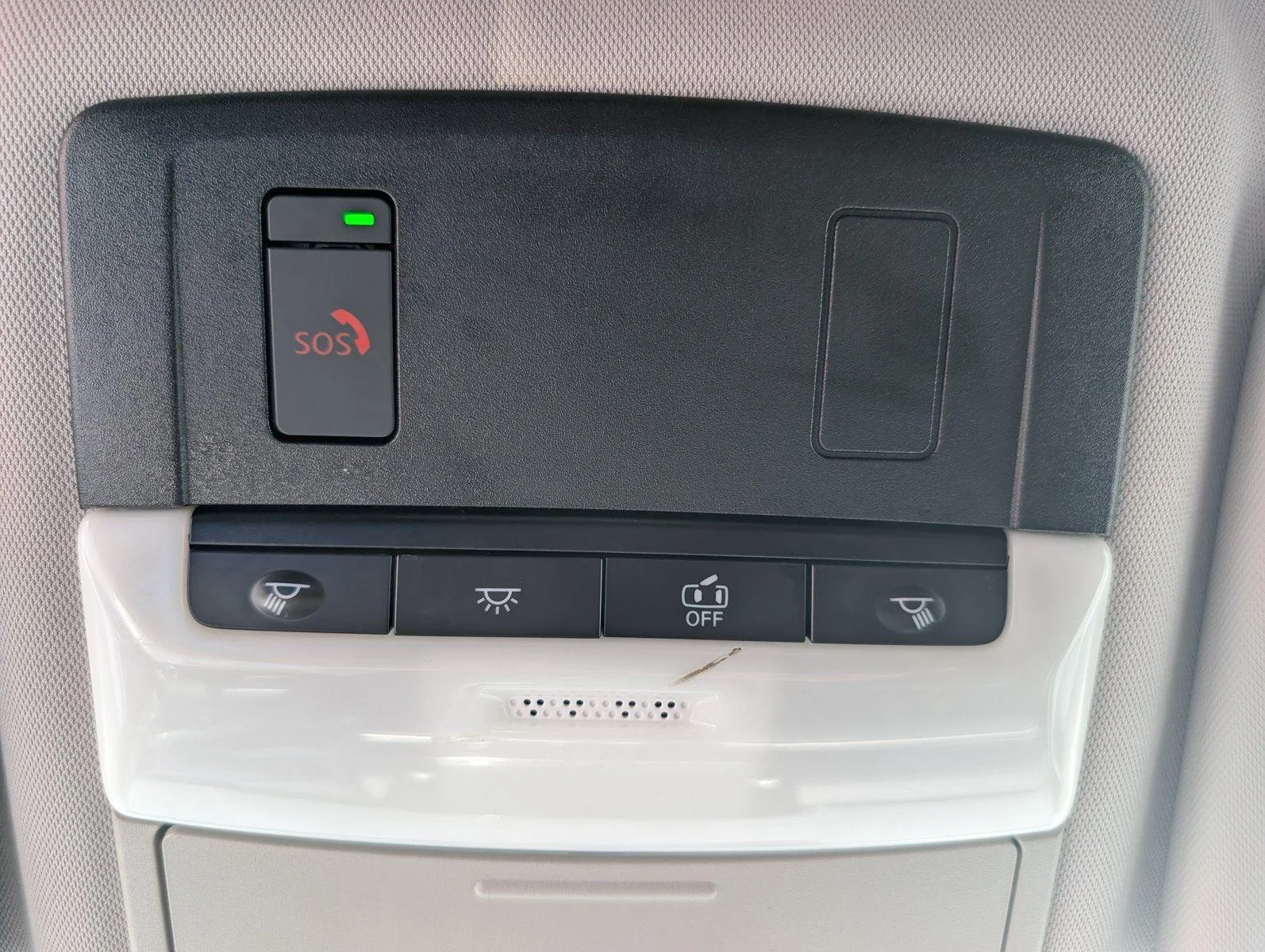 Used 2024 Cosmic Blue Metallic Mitsubishi SE image 23