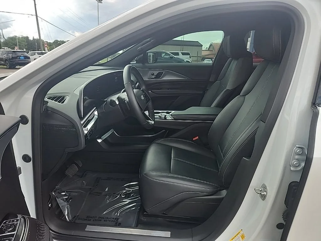Used 2024 White Cadillac Tech image 8
